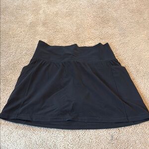 Athleta Black salutation skort